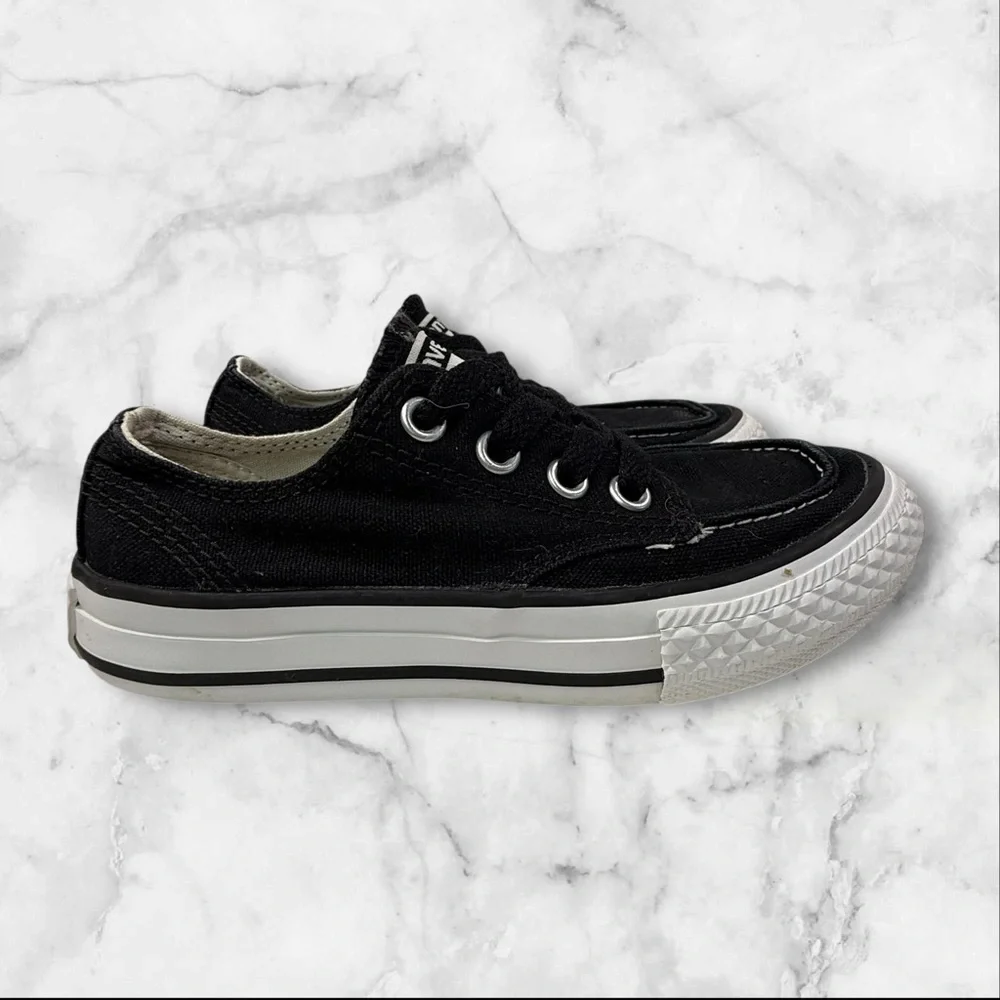 Kids Converse All Star size 11